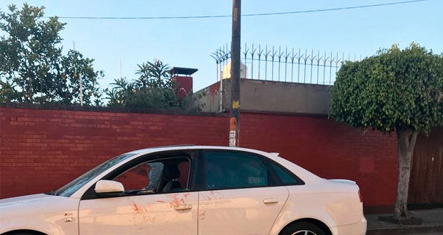 Colonos de la Humboldt reportan Audi abandonado y ensangrentado