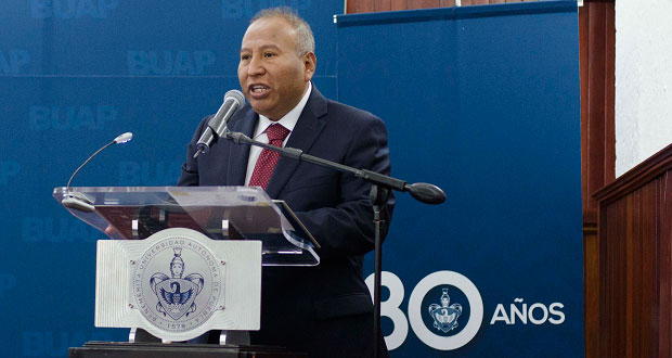 Rinden informe de labores en la Facultad de Lenguas de la BUAP