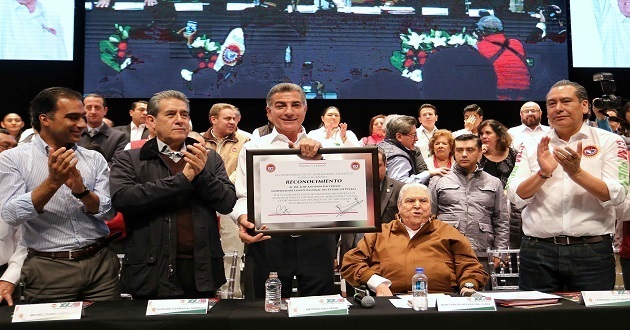 Acude Gali a inauguración del congreso general de la CTM