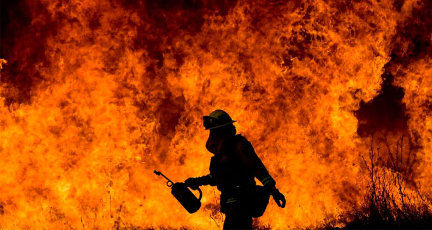 Incendios queman 93 mil hectáreas en el sur de California, EU
