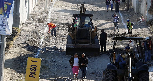 Inicia pavimentación de vialidad en junta auxiliar Ignacio Zaragoza