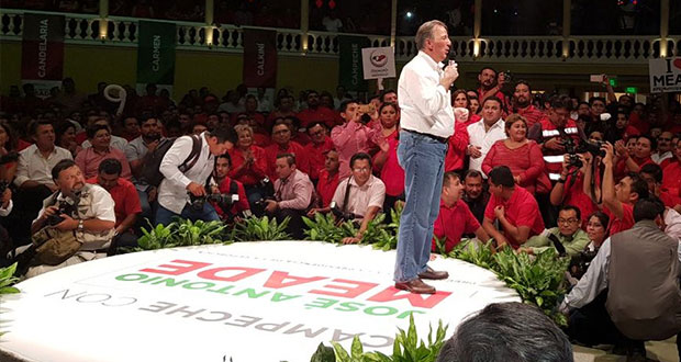 AMLO y Anaya critican propuesta de Meade para exámenes médicos