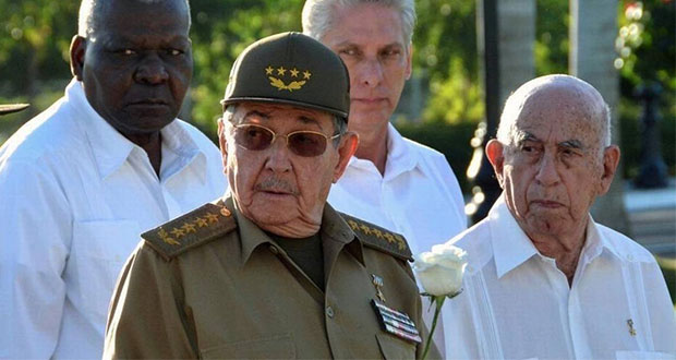 Raúl Castro será presidente de Cuba dos meses más de lo previsto