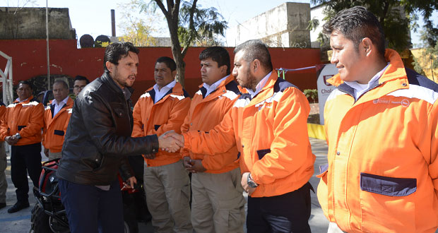 Ayuntamiento de SPC entrega uniformes a Protección Civil