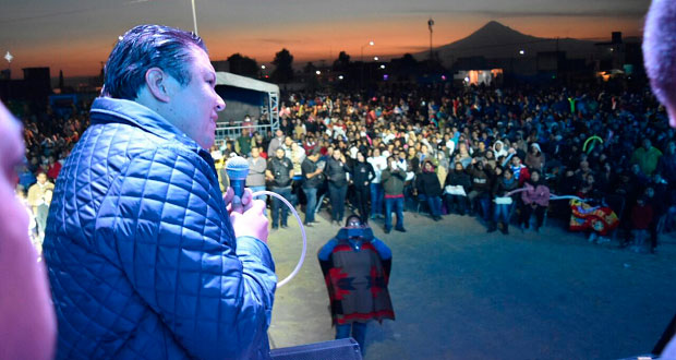 Sindicato del ayuntamiento de Puebla entrega 3 mil 960 cobertores