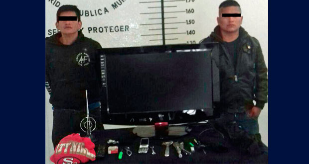 Detienen a dos en San Pedro Cholula por robo a casa habitación