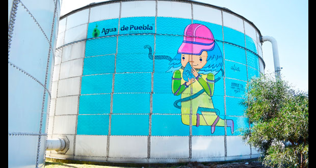 Realizan murales artísticos en tinacos de Agua de Puebla