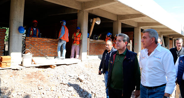 Reconstrucción de centro escolar en Izúcar, lista para enero: Gali