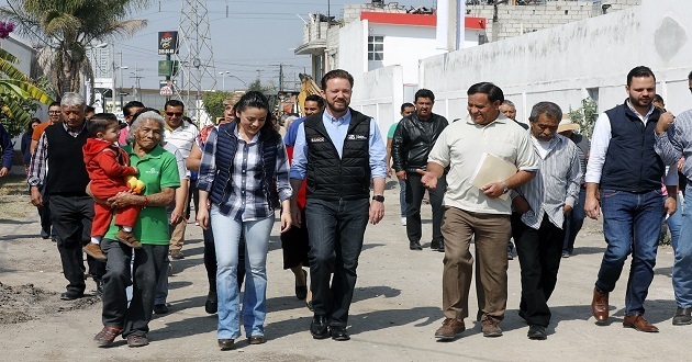 Comuna de Puebla inicia pavimentación de calle en San Baltazar