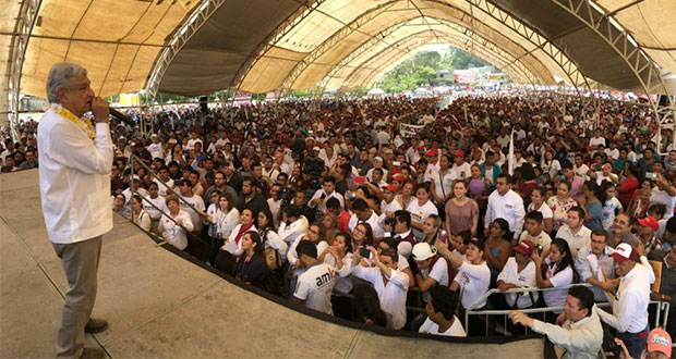 Alianza es con maestros de SNTE y CNTE, no con Elba Esther: AMLO