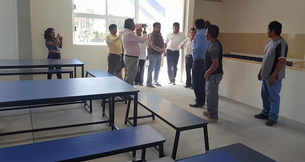 Comuna de Tepexi inaugura desayunador para telesecundaria