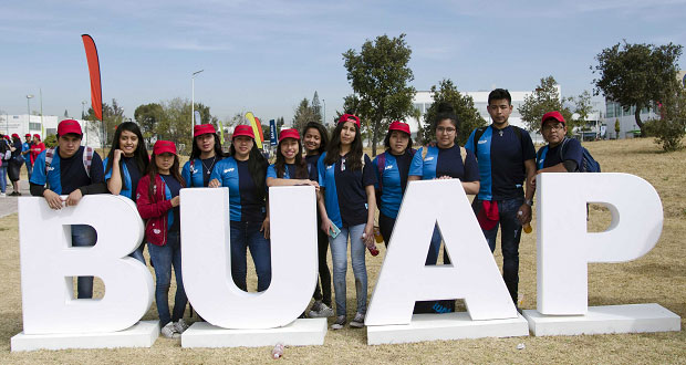 BUAP da bienvenida a alumnos de nuevo ingreso con rally