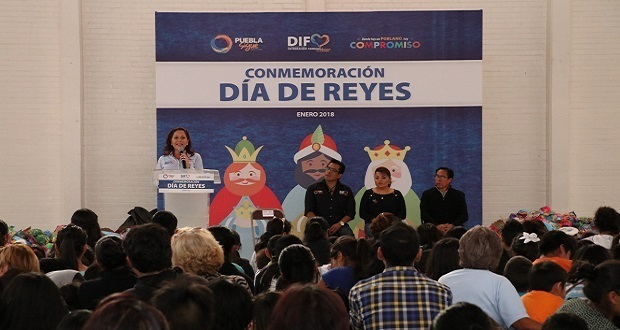 Dinorah López celebra Día de Reyes con niños de la capital