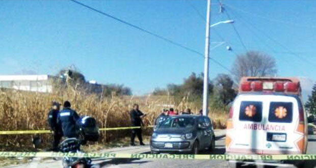 Hallan cadáver de hombre dentro de un auto en Huejotzingo