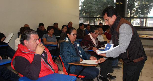 En Puebla, 6 mil personas hacen examen para capacitador electoral