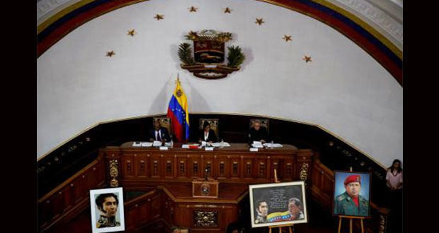 Llaman a elecciones anticipadas en Venezuela