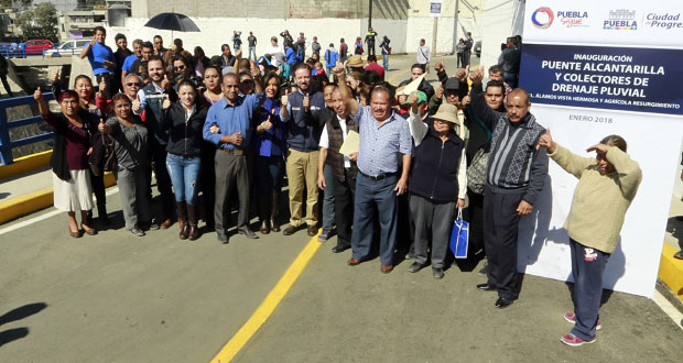 Banck inaugura puente y drenaje en colonias del norte de Puebla