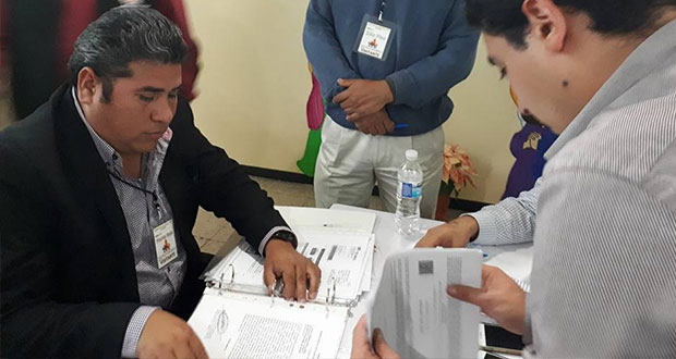 El expriista Ángel Quechol impugna reglas de IEE a independientes