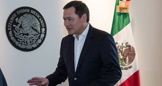 Tras negarle candidatura presidencial, PRI daría senaduría a Chong