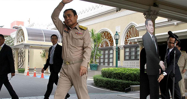 Primer ministro Tailandés usa “doble” para preguntas incómodas