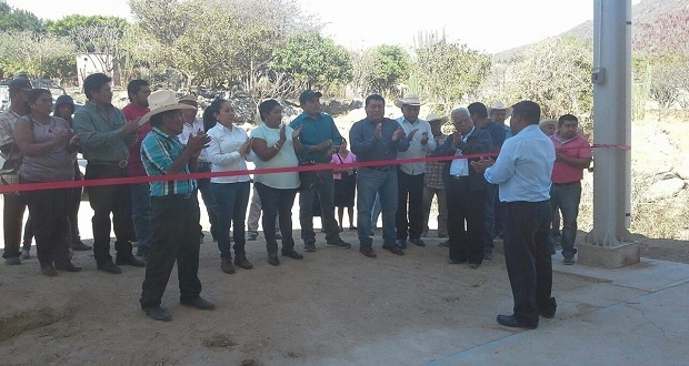 Inauguran techado de usos múltiples en localidad de Chiautla de Tapia. Foto: Especial