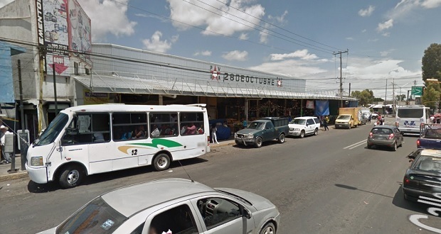 Este 19 de enero, inició el desvío del transporte público de 11 rutas que circulaban frente al mercado Hidalgo. Foto: Google maps