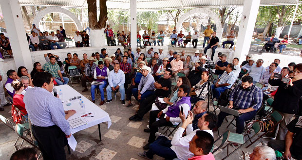 Gobiernos pasados marginaron a la Mixteca, acusa Barbosa