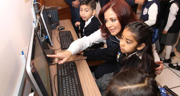 Sedif entrega nueva aula de medios en preescolar de capital