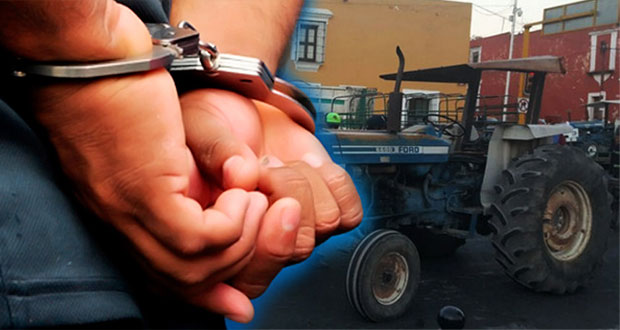 Juez vincula a proceso a detenido en tractor robado en Puebla