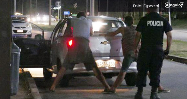 Detienen a 9 mexicanos que presuntamente robaron joyería en Uruguay. Foto: Especial