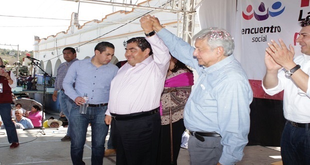 PAN acusa a Barbosa ante INE de presunto acarreo en gira de AMLO por Puebla. Foto: Especial