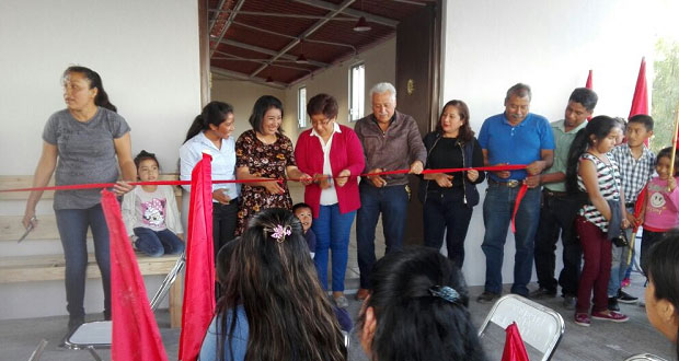 Remodelan salón de usos múltiples en junta auxiliar de Tehuacán