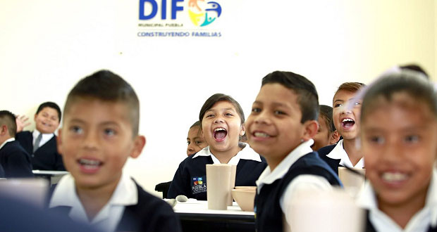 Inauguran desayunador en primaria Salvador Allende en Puebla