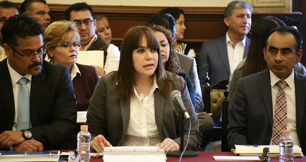 Administración, sin informar cuánto pagó por asesores