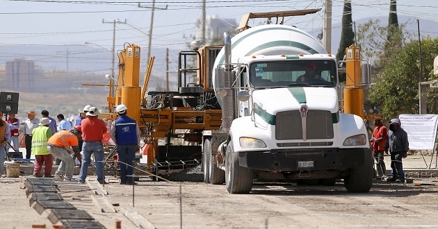 Reporta Gali avance del 35% en construcción del bulevar Carmelitas. Foto: Especial.