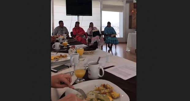 Diputados de Chihuahua no ofrecen comida a rarámuris en desayuno