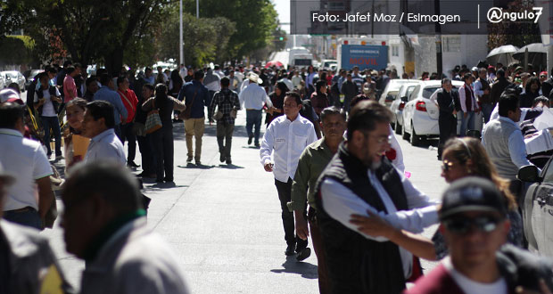 En medio del caos, se registran más de 500 por precandidaturas de Morena. Foto: EsImagen