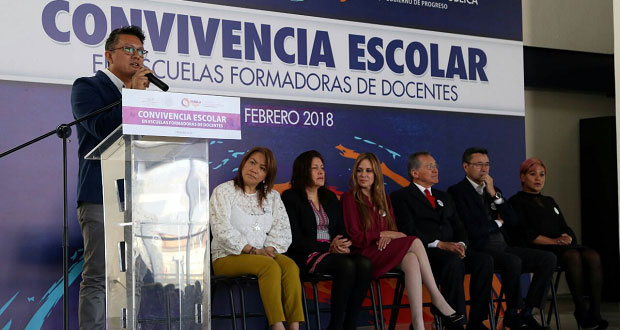 SEP capacita a 640 maestros y formadores de docentes en Puebla