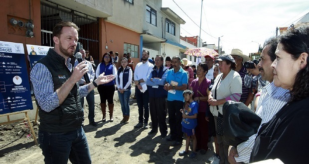 Luis Banck inicia pavimentación en calles de San Jerónimo Caleras. Foto: Especial