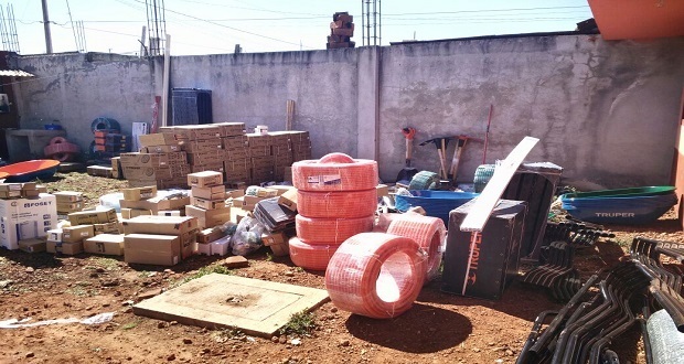 FGE asegura inmueble en Chignahuapan con mercancía robada en su interior. Foto: Especial