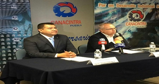 La Canacintra en Puebla ratifica a Gabriel Covarrubias Lomelí como su presidente. Foto: Twitter/@carlosmartinh