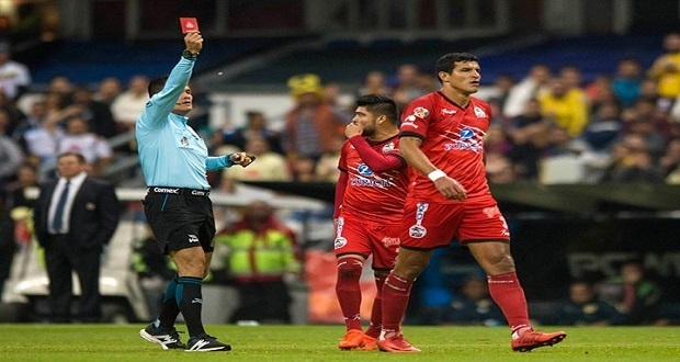 Lobos BUAP, goleado 5-1 por el América; pesa expulsión del "Maza". Foto. Excelsior