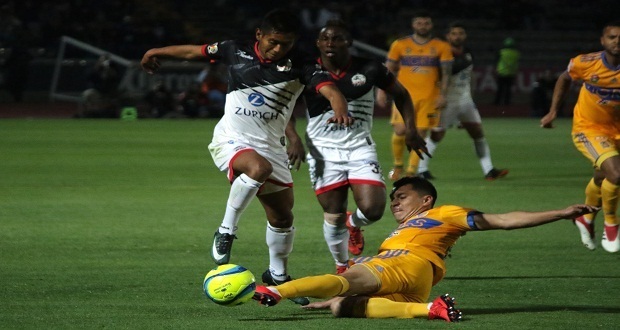 Lobos BUAP, reciben al actual campeón del fútbol mexicano, los Tigres de la UANL. Jafet Moz/EsImagen