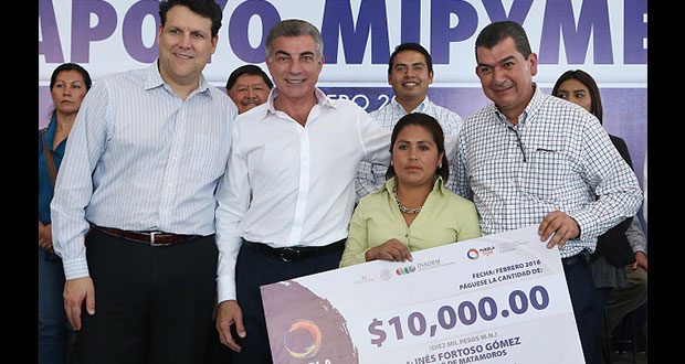 Apoyan a 449 pequeños empresarios de Puebla afectados por sismo