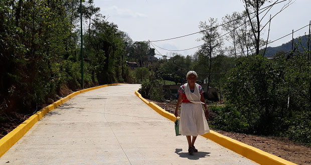 Antorcha inaugura pavimentación de calle principal en Tepango