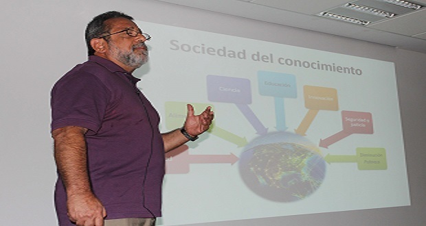 BUAP invita a conferencias de divulgación sobre Física y Química