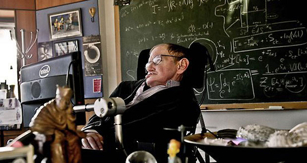 Físicos de BUAP discuten sobre aportes de Stephen Hawking