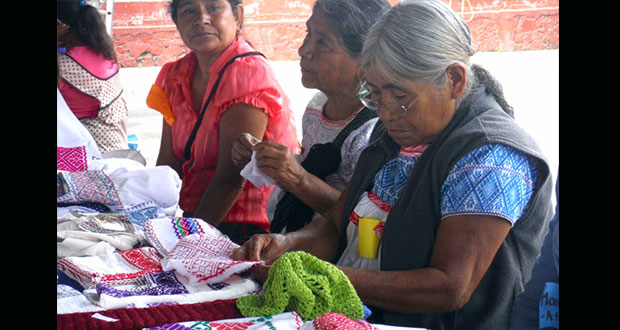 Mujeres rurales alimentan economía urbana y sostienen sus hogares