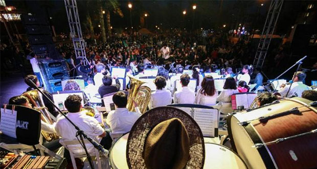 Con concierto simultáneo, Mexicali y Calexico piden puentes, no muros