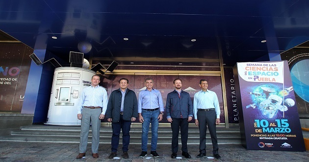 Gali inaugura en el Planetario semana de las Ciencias del Espacio. Foto: Especial.